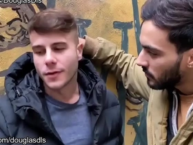 Allen king, douglas smith & thickcut95 follan a pelo en exteriores malay chinese blissful porn