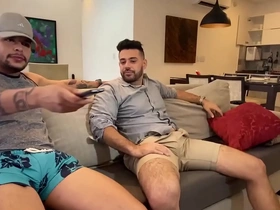 Chupando meu cunhado hetero chinese ktv gay porn