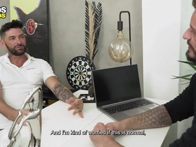 Hetero experimentando pela primeira vez gay sex porn asia