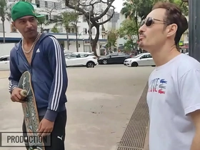 O boy na praça aceitou ir dar pros dois pauzudos japan gay cute porn