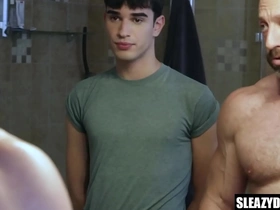 Muscular carry on daddy asks carry on son to trim his balls artis indonesia gay porn