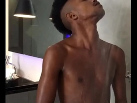 Novinho negão brasileiro mostrando sua pica de 23cm hot gay korean porn