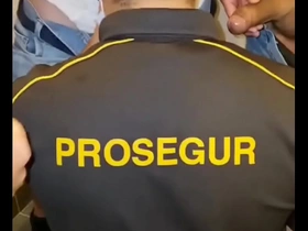 Segurança fazendo banheirao korean kip stream gay porn