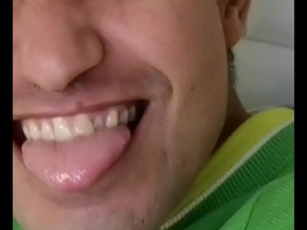 Topa 2 picas no cú cadelinha? paulomassaxxx25cm x hugoxxx26cm  bem vindo a paris! twitter @pmassaxxx e @hugoxxx26cm chinese bl gay porn